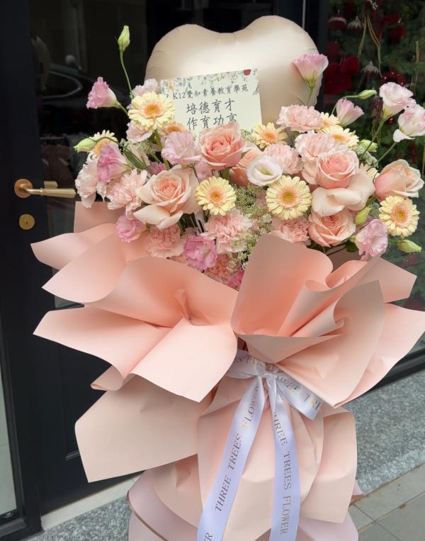 高架鮮花花籃